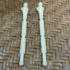 Vintage Drink Swizzle Stick Stirrer x2 Roaring Twenties Peeing Boy Cream